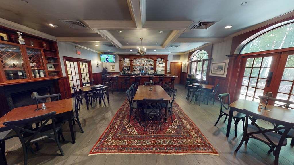 Avon Old Farms Hotel Habitación foto