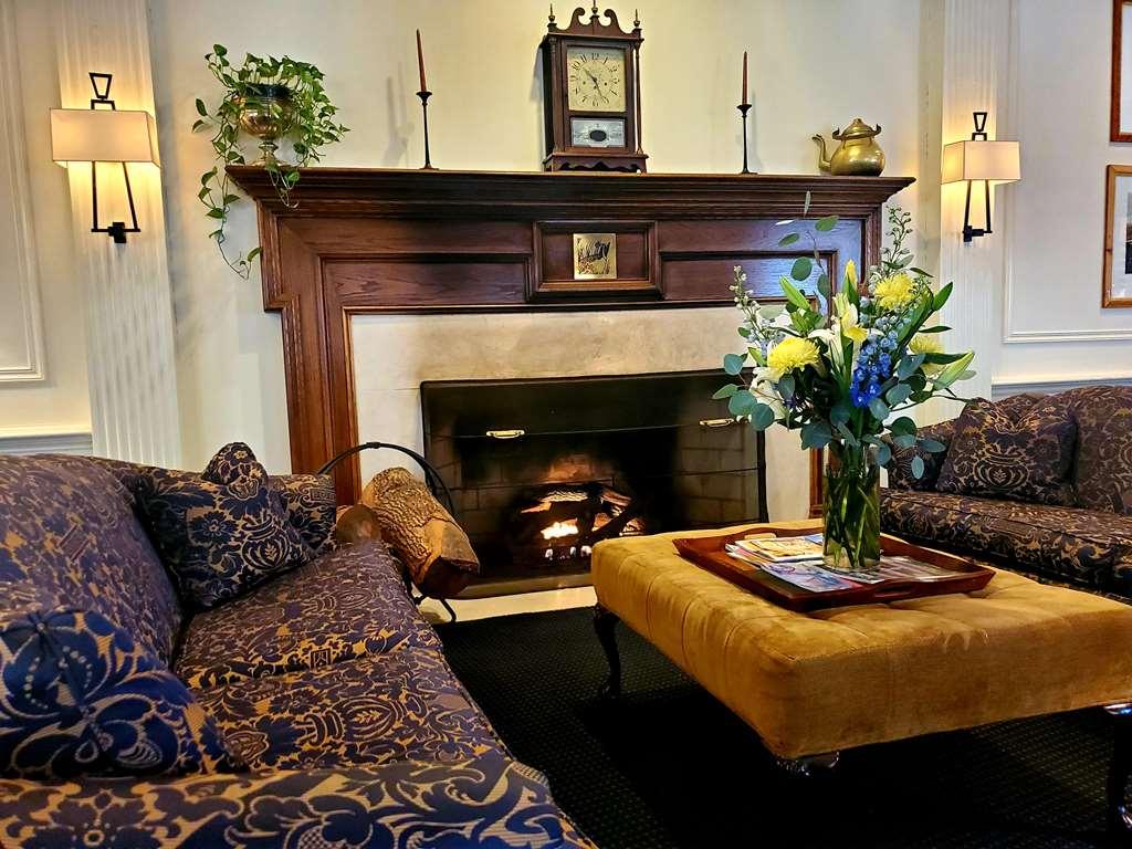 Avon Old Farms Hotel Interior foto